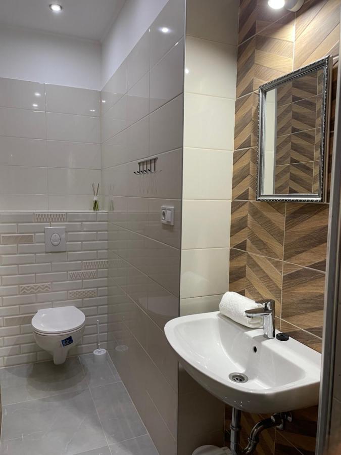 Kovacs Apartmanhaz キシュクンハラシュ エクステリア 写真