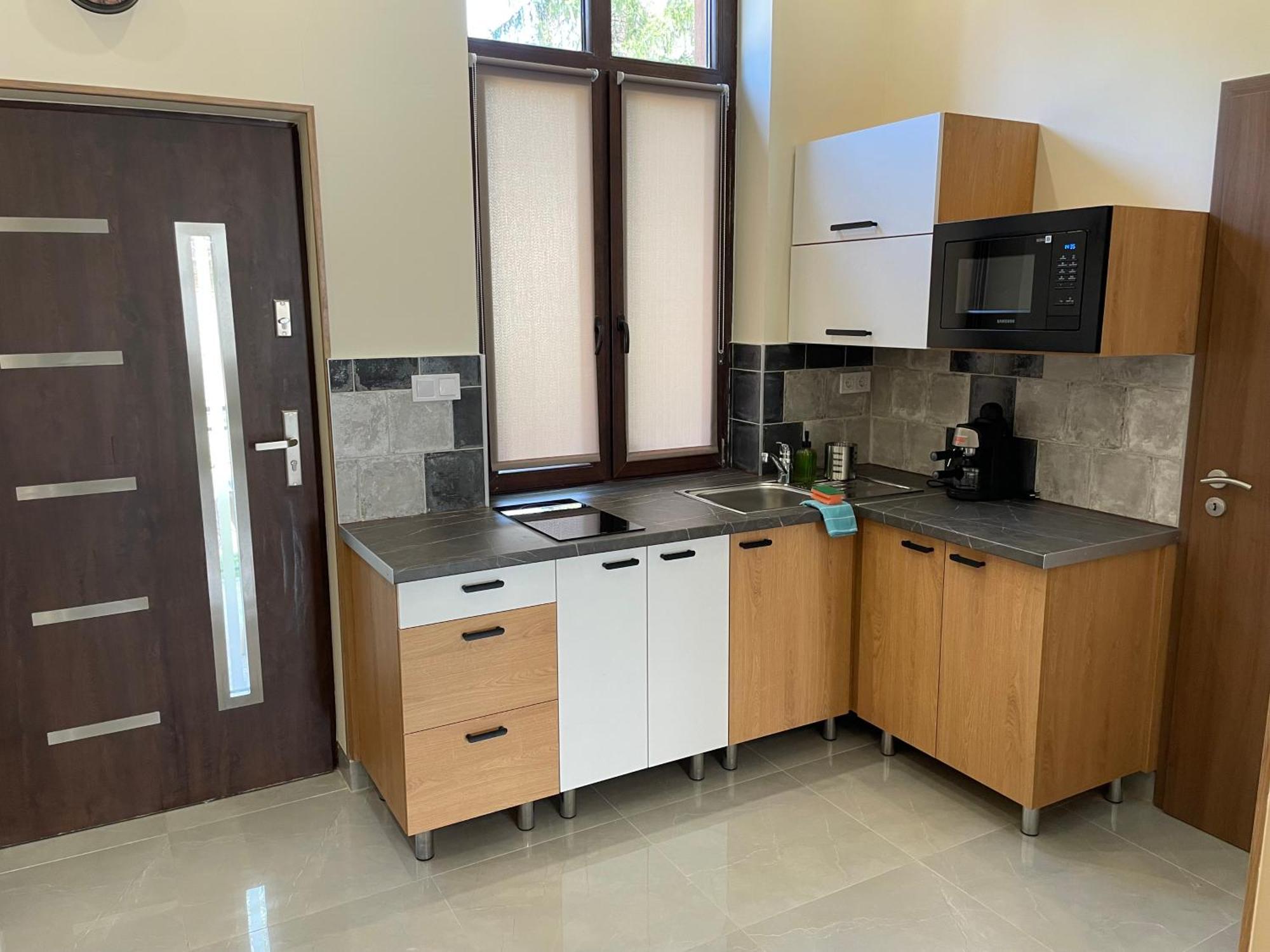Kovacs Apartmanhaz キシュクンハラシュ 部屋 写真