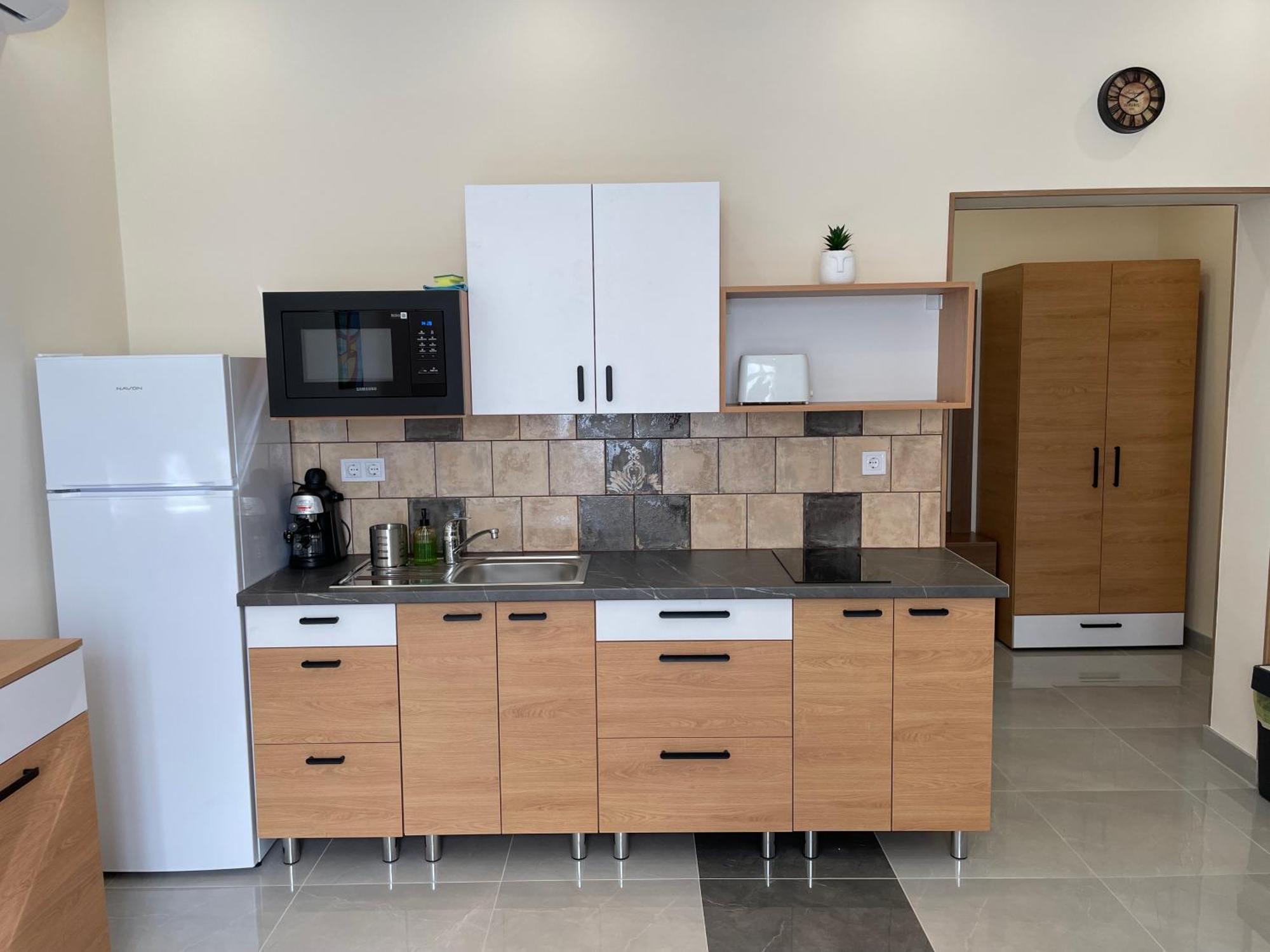 Kovacs Apartmanhaz キシュクンハラシュ 部屋 写真