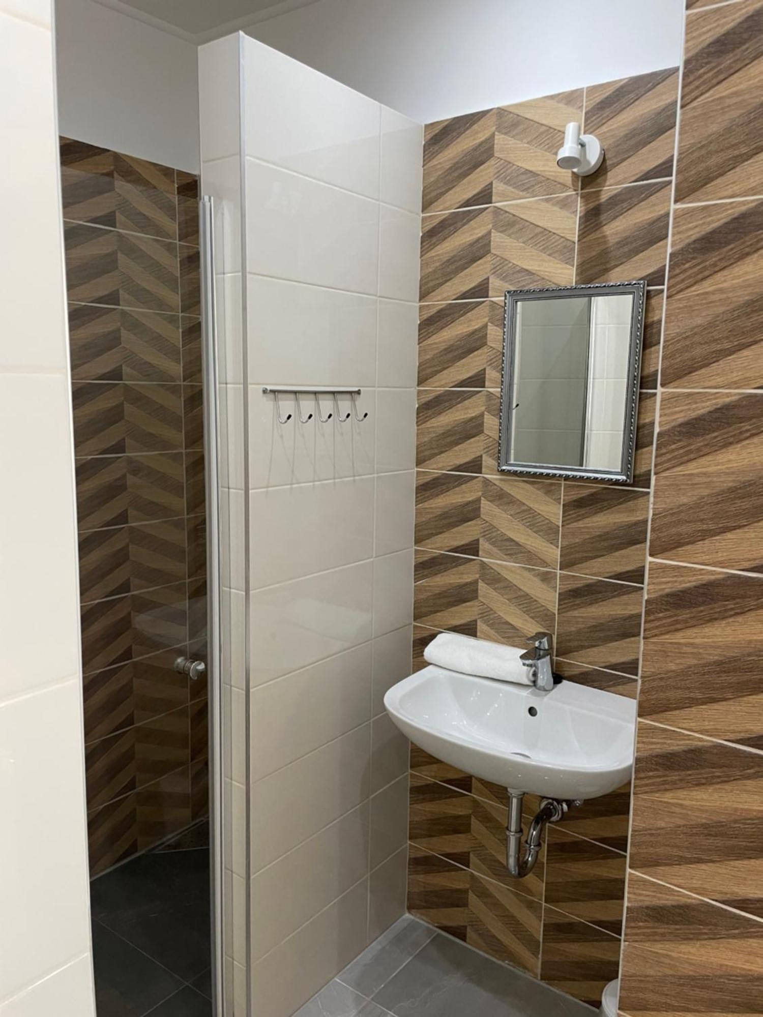 Kovacs Apartmanhaz キシュクンハラシュ 部屋 写真