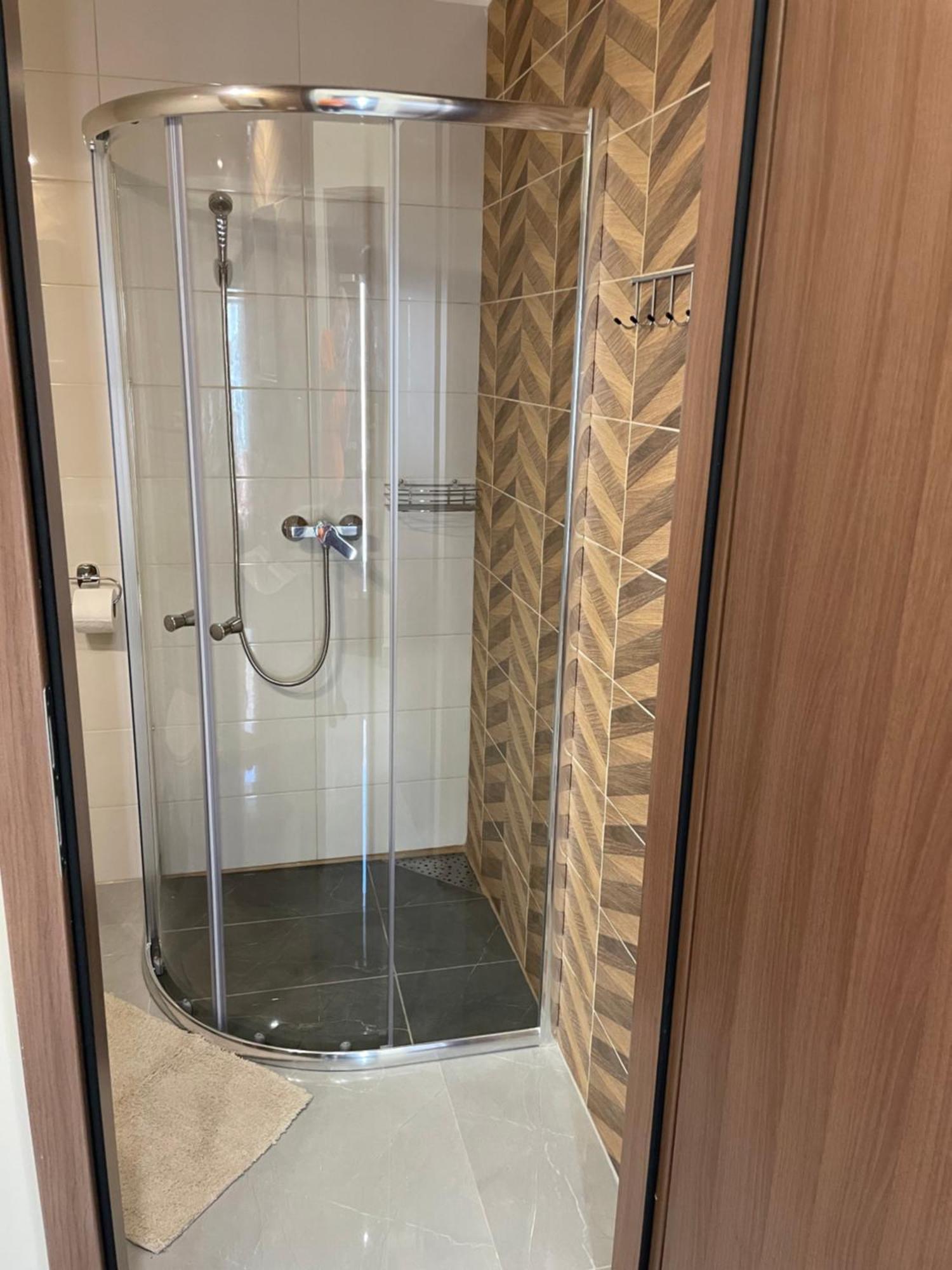 Kovacs Apartmanhaz キシュクンハラシュ 部屋 写真